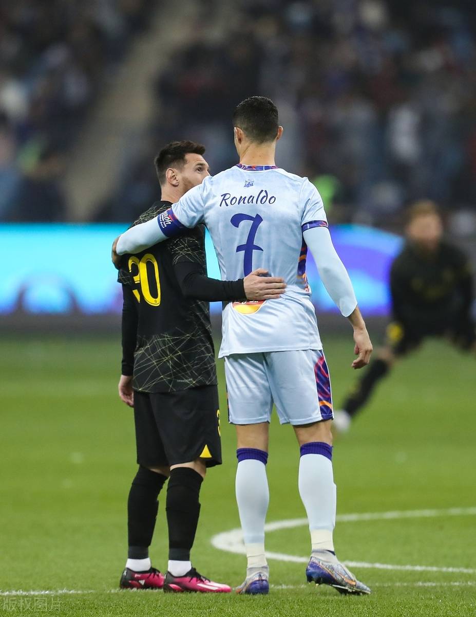 开云- 梅西踢曼联gif 