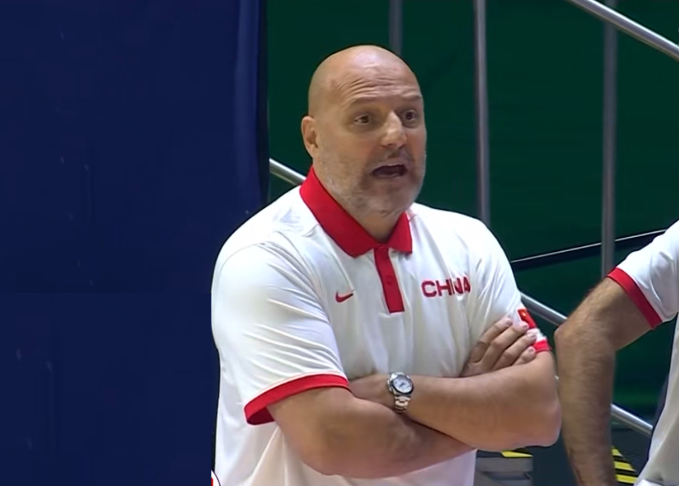 开云-包含阿扎伦卡赛事官方发布战术调整新规，西班牙队争议不断！的词条